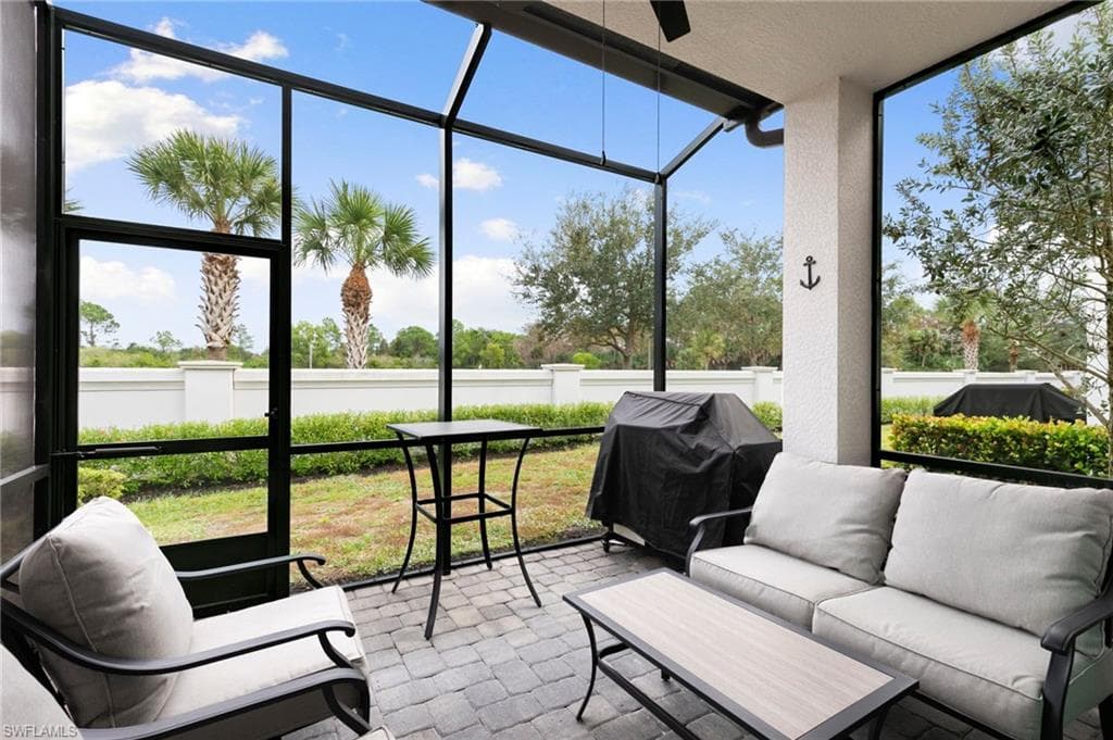 7480 Rockefeller DR, NAPLES FL 34119-23