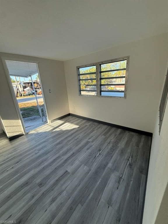 102 Amber AVE, NORTH FORT MYERS FL 33917-2