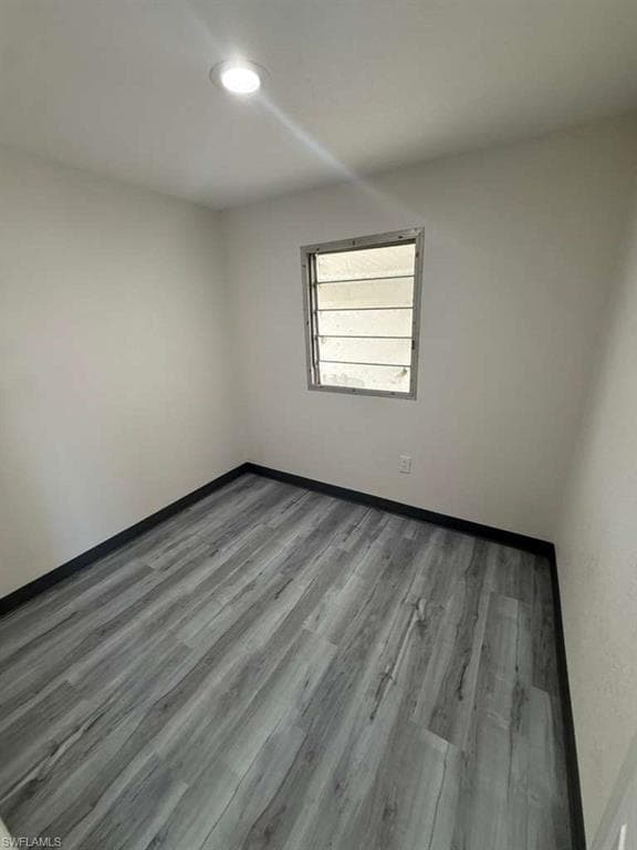 102 Amber AVE, NORTH FORT MYERS FL 33917-4