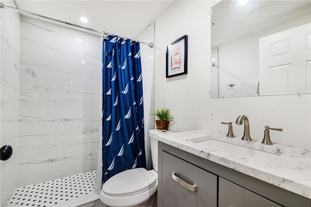 2012 Wright ST, FORT MYERS FL 33916-8