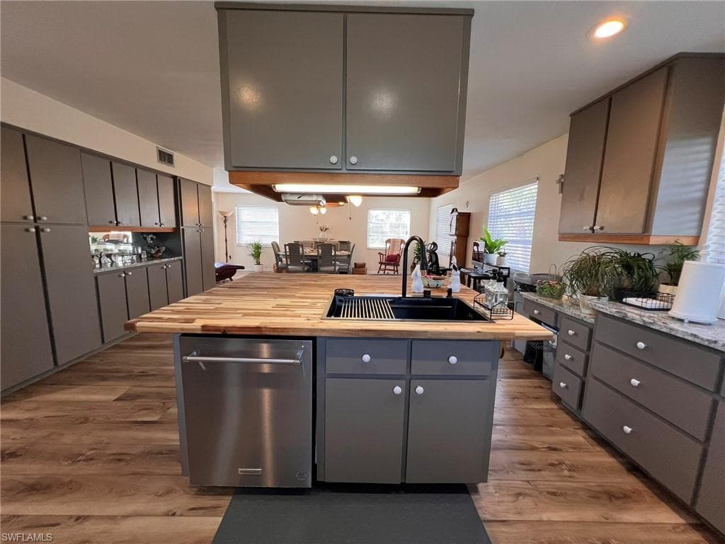 9225 Dimmick DR, SANIBEL FL 33957-14