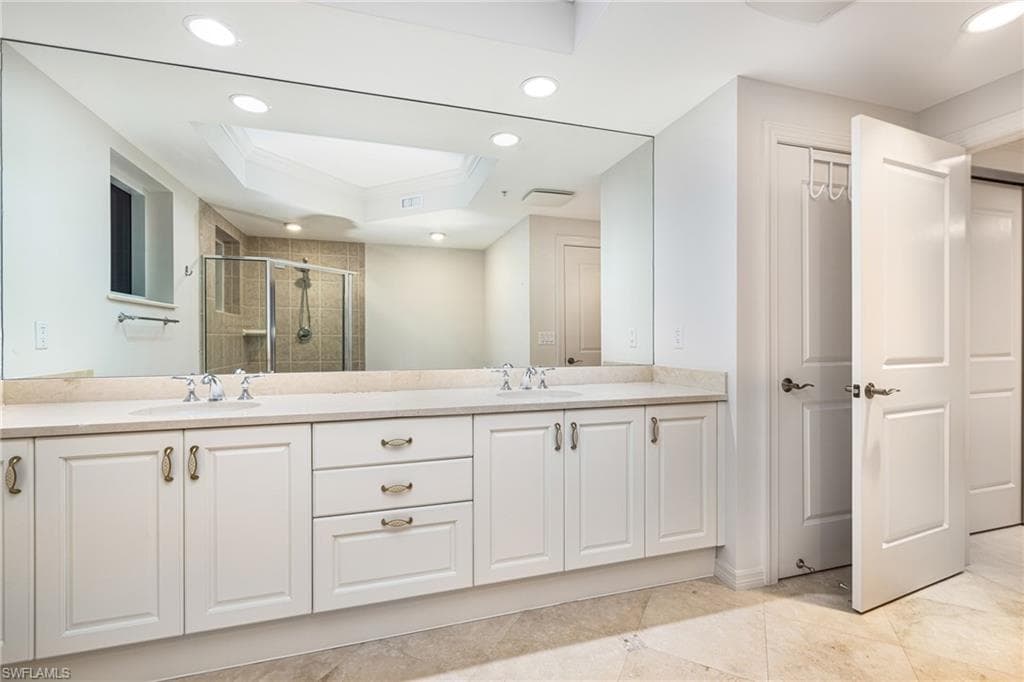 4761 West Bay BLVD # 203, ESTERO FL 33928-21