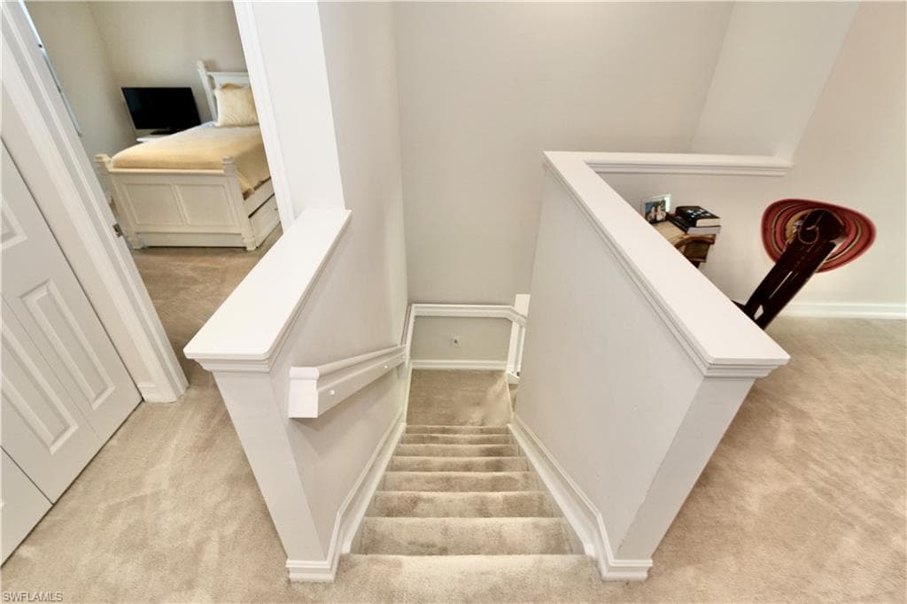 7352 Rockefeller DR, NAPLES FL 34119-12
