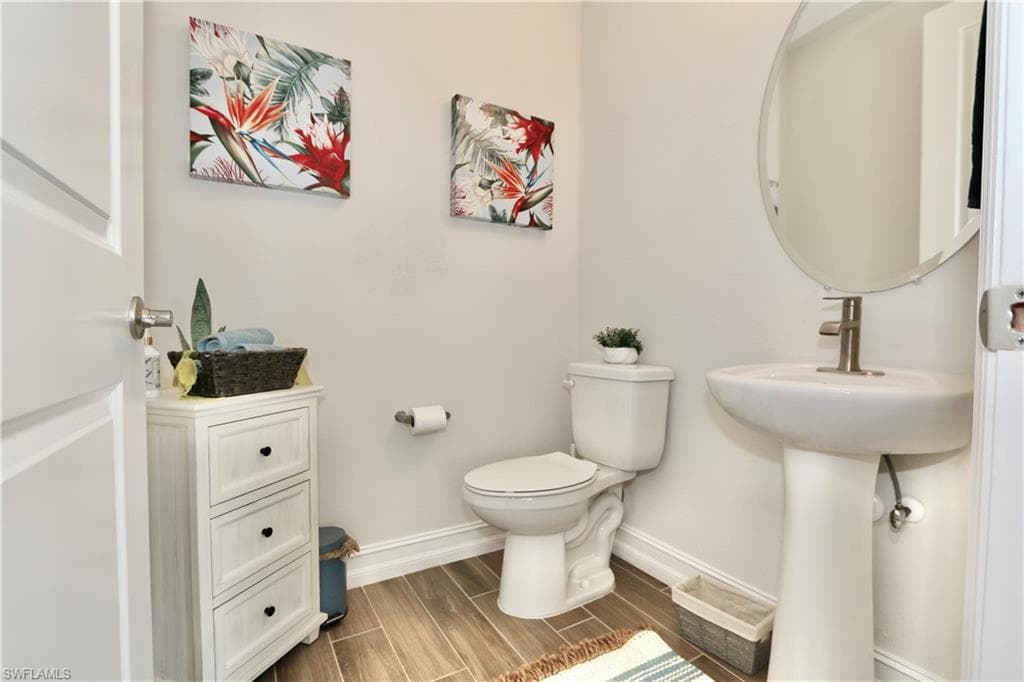7352 Rockefeller DR, NAPLES FL 34119-10