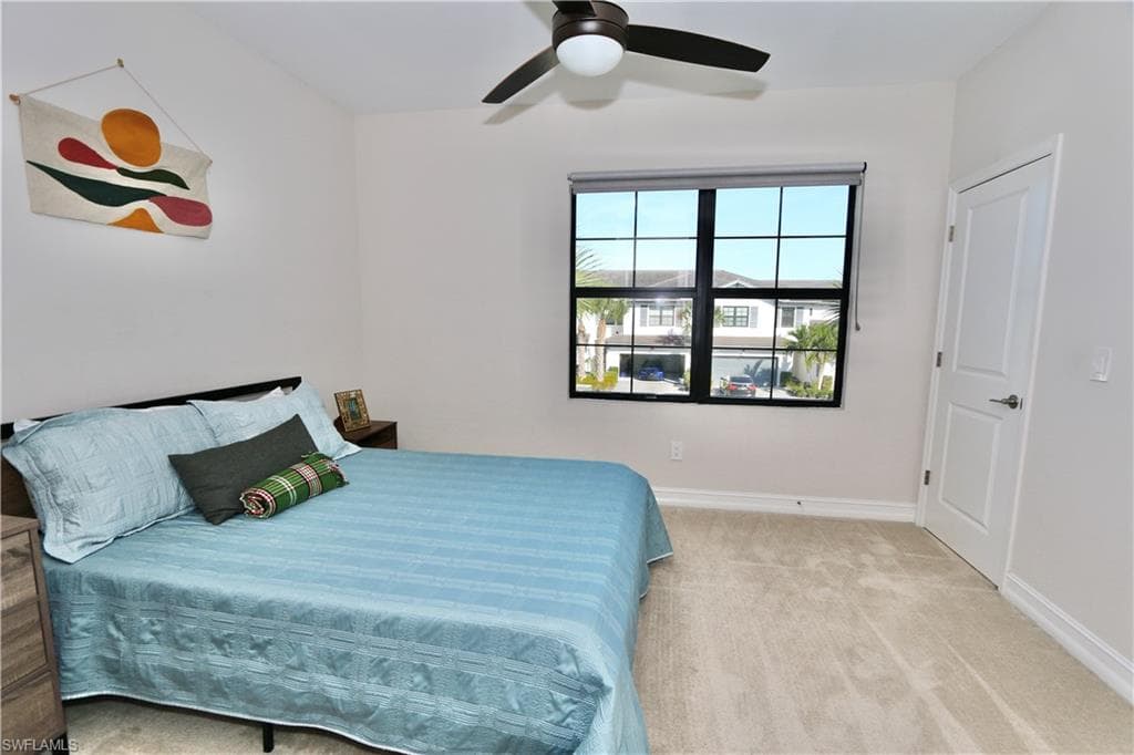 7352 Rockefeller DR, NAPLES FL 34119-18