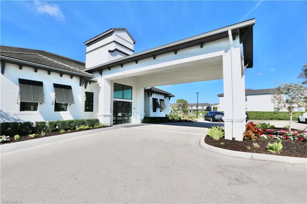 7352 Rockefeller DR, NAPLES FL 34119-30