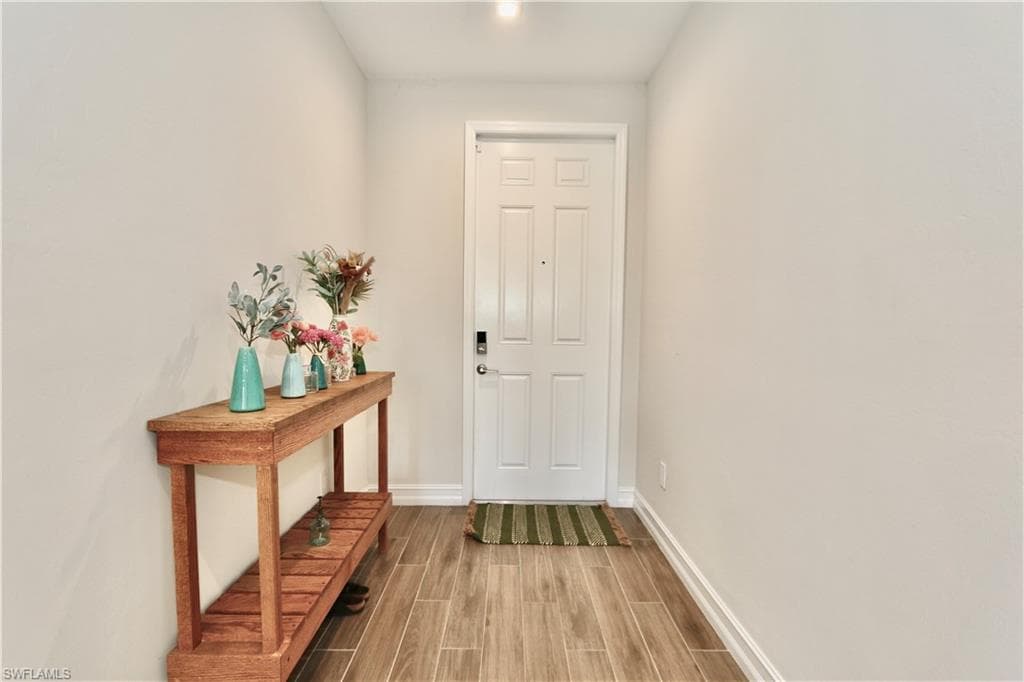 7352 Rockefeller DR, NAPLES FL 34119-3