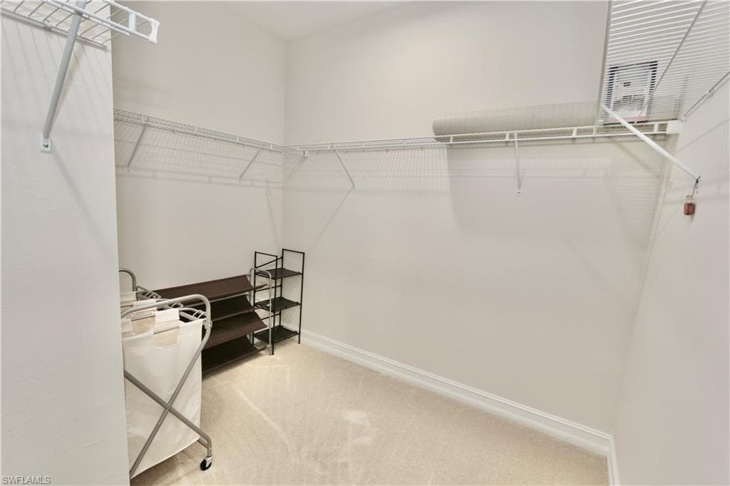 7352 Rockefeller DR, NAPLES FL 34119-24