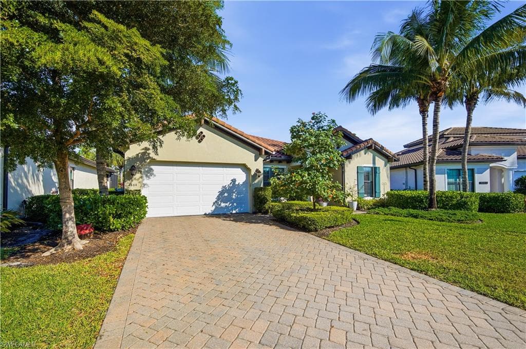 4664 Abaca CIR, NAPLES FL 34119-32