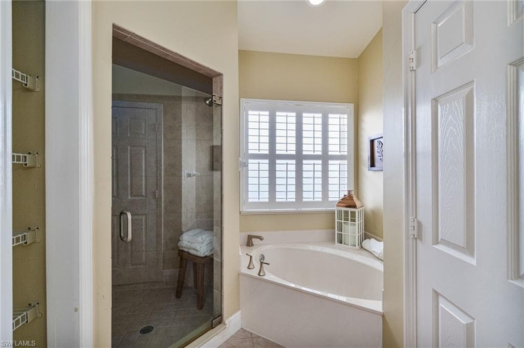 27111 Flamingo DR, BONITA SPRINGS FL 34135-30