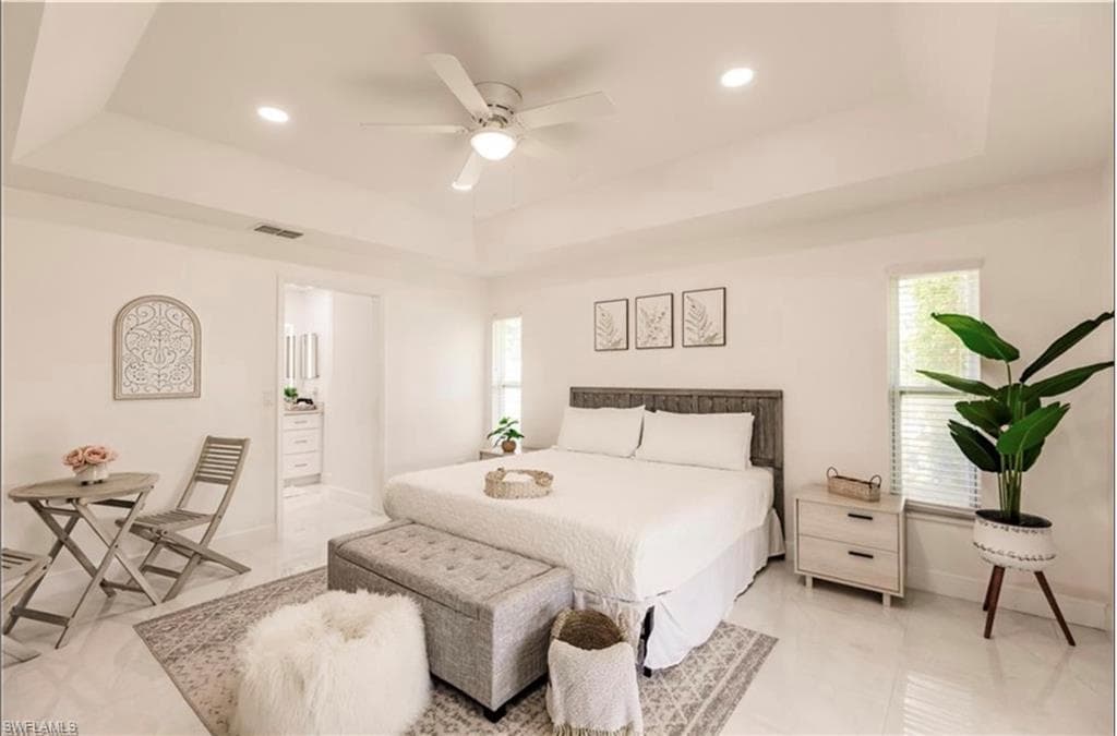 96 Wickliffe DR, NAPLES FL 34110-11