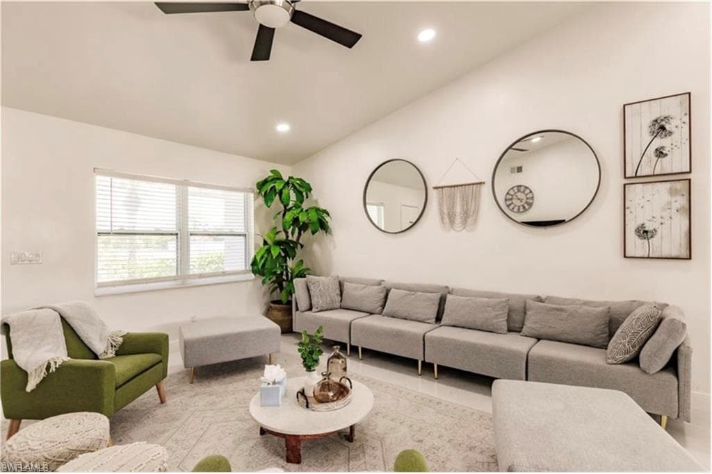 96 Wickliffe DR, NAPLES FL 34110-4