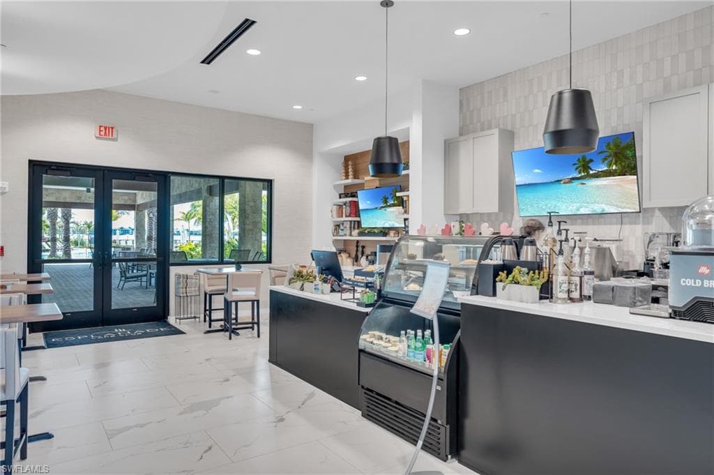 17377 Corsini DR, FORT MYERS FL 33913-43