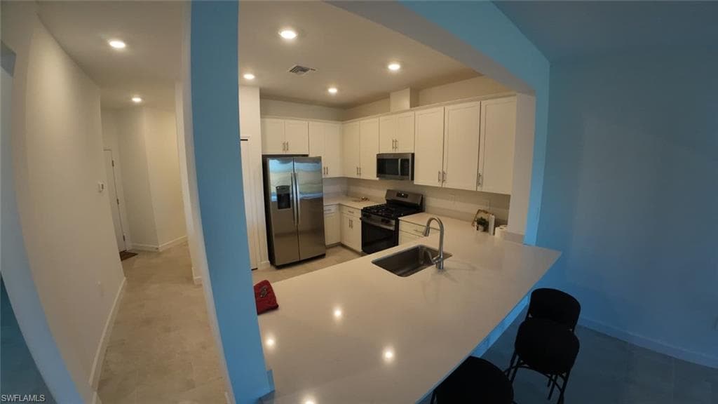 19552 Hinkley DR, ESTERO FL 33928-16