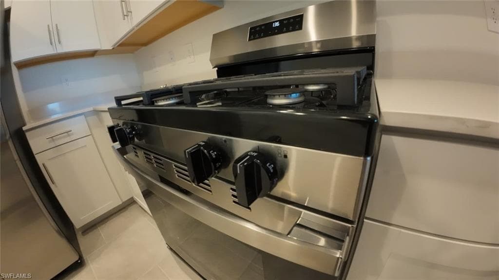 19552 Hinkley DR, ESTERO FL 33928-15