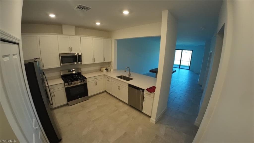 19552 Hinkley DR, ESTERO FL 33928-13