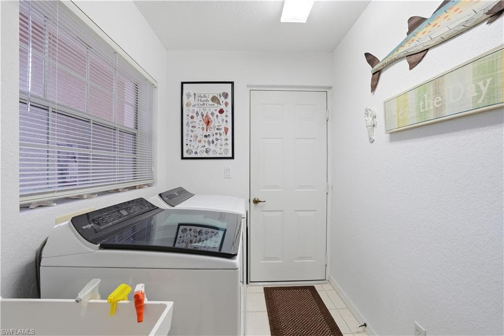 5390 Andover DR # 101, NAPLES FL 34110-17