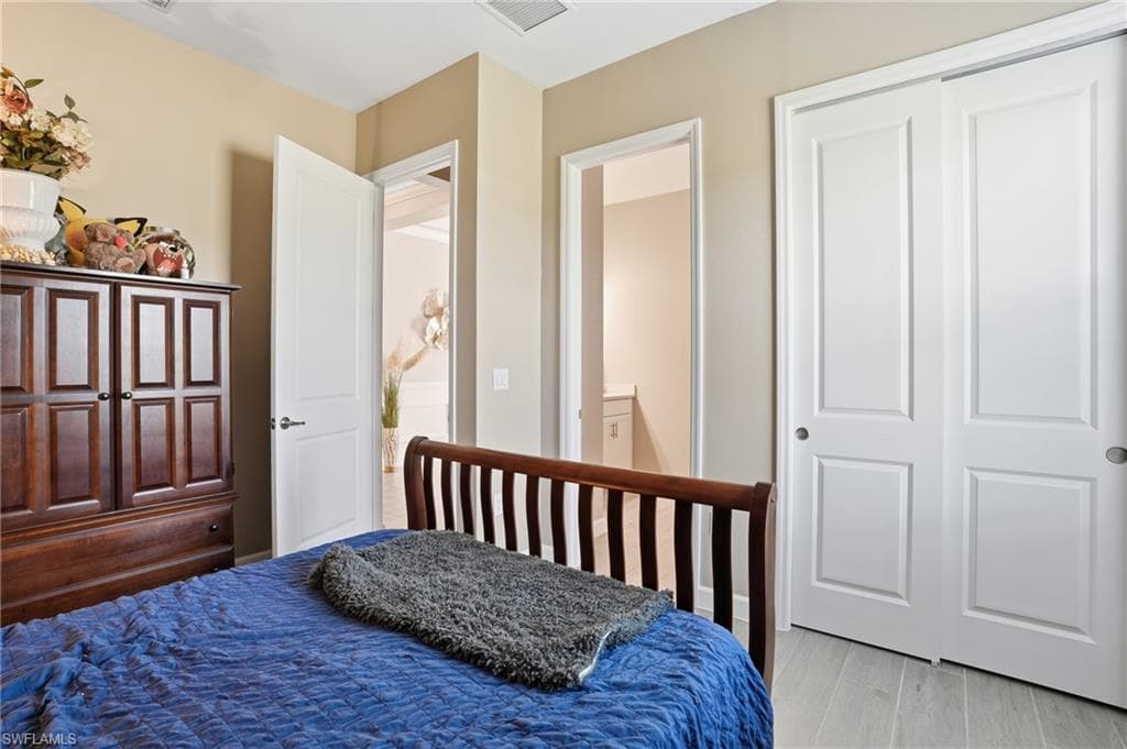 17120 Serengeti CIR, ALVA FL 33920-32