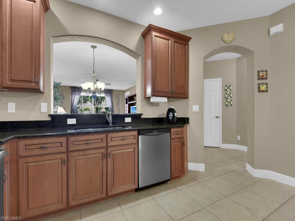 9950 Chiana CIR, FORT MYERS FL 33905-8