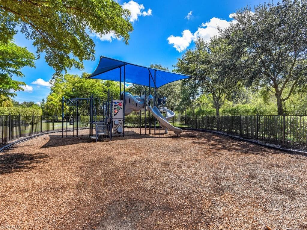 9950 Chiana CIR, FORT MYERS FL 33905-30