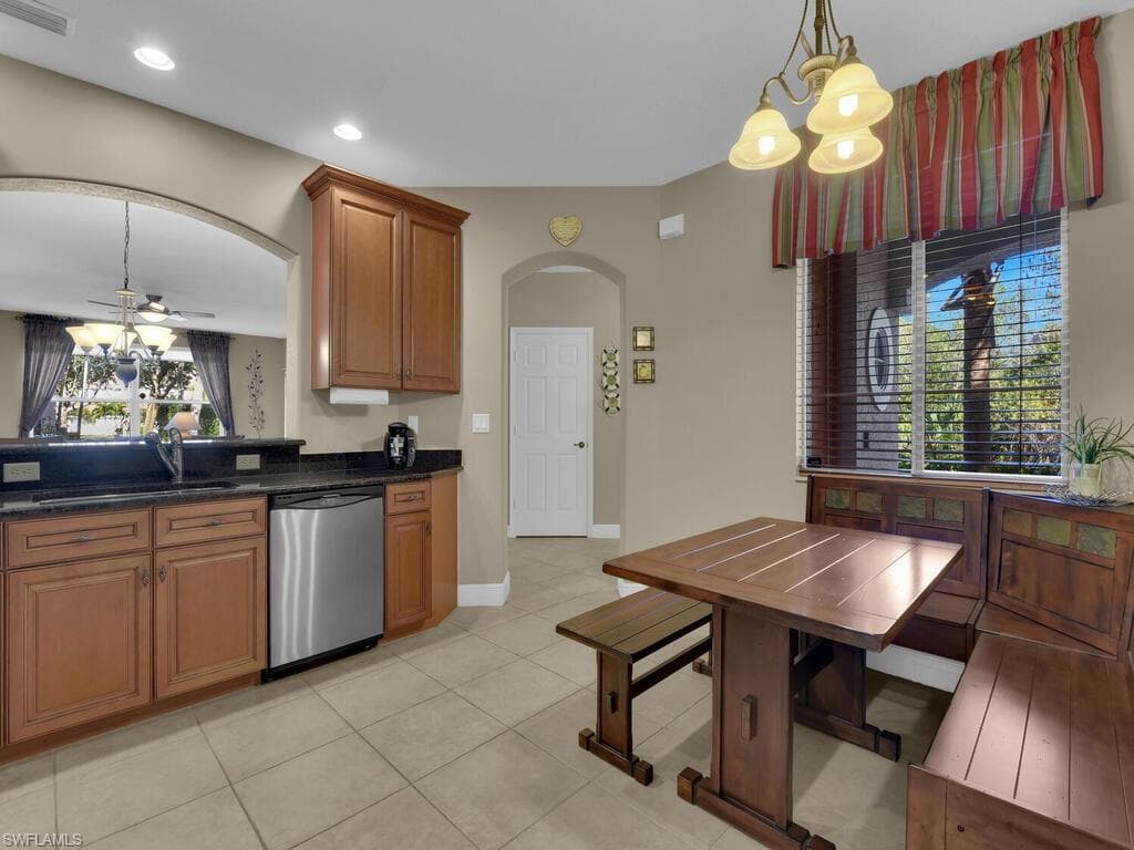 9950 Chiana CIR, FORT MYERS FL 33905-7