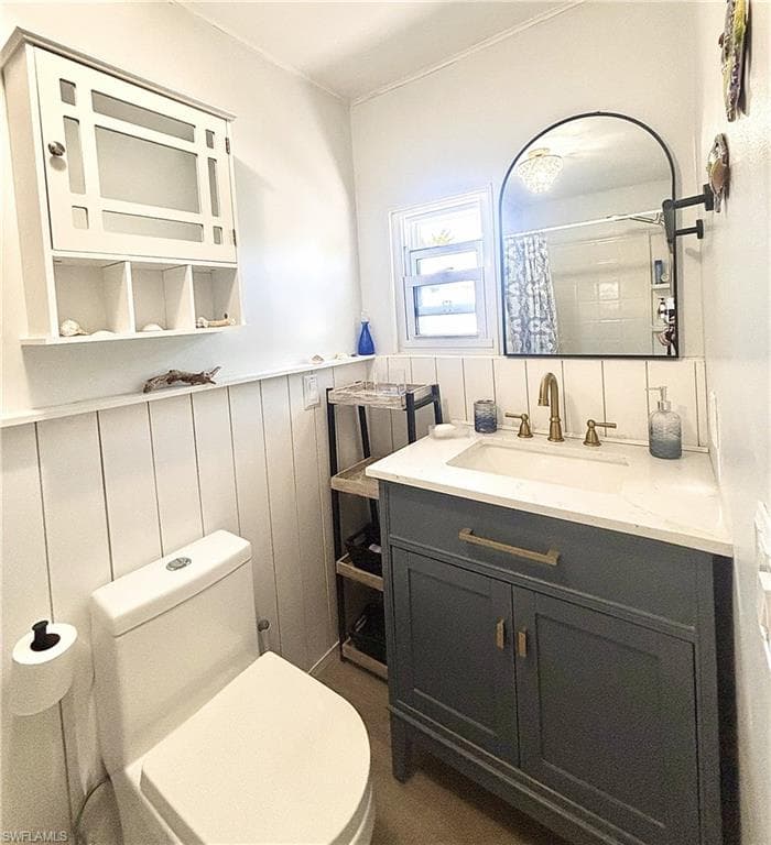 33 Henderson DR, NAPLES FL 34114-26