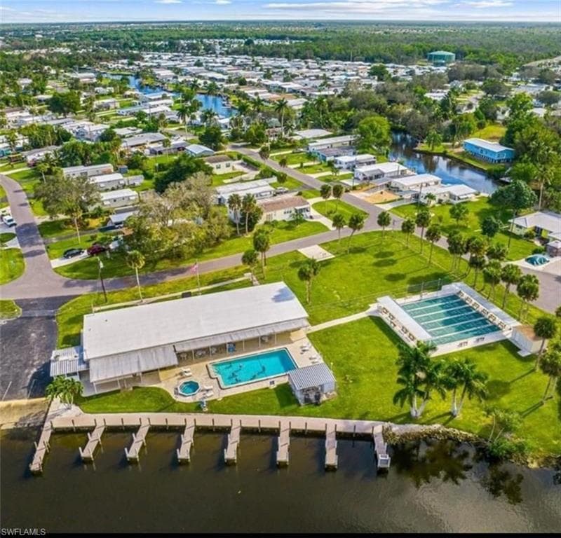 33 Henderson DR, NAPLES FL 34114-42