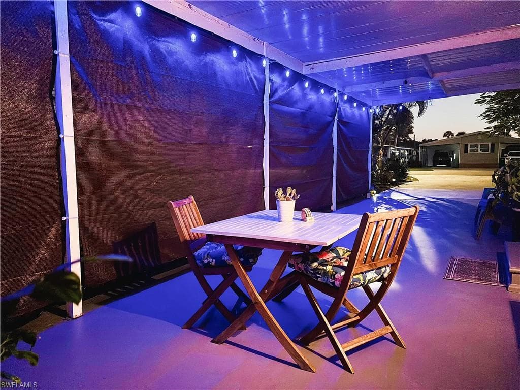 33 Henderson DR, NAPLES FL 34114-34