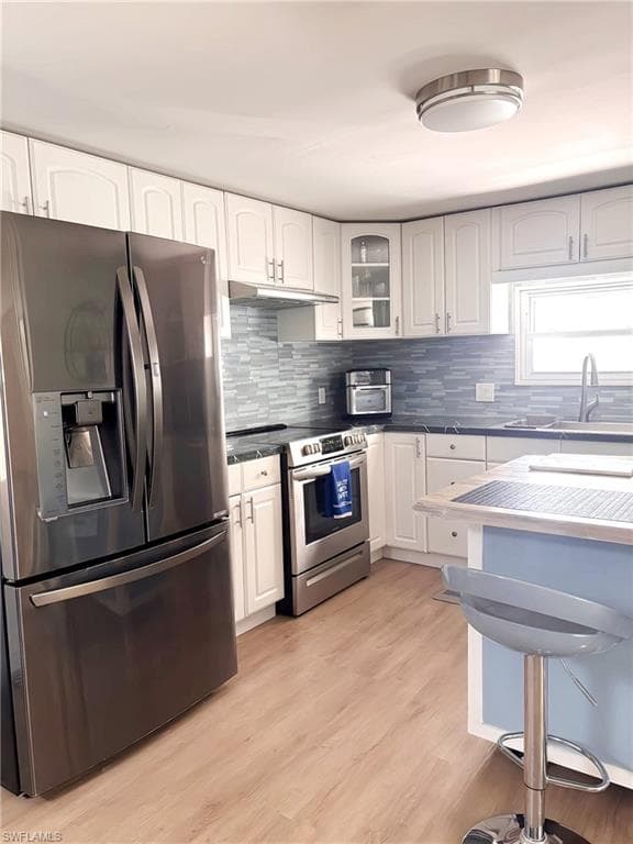 33 Henderson DR, NAPLES FL 34114-7