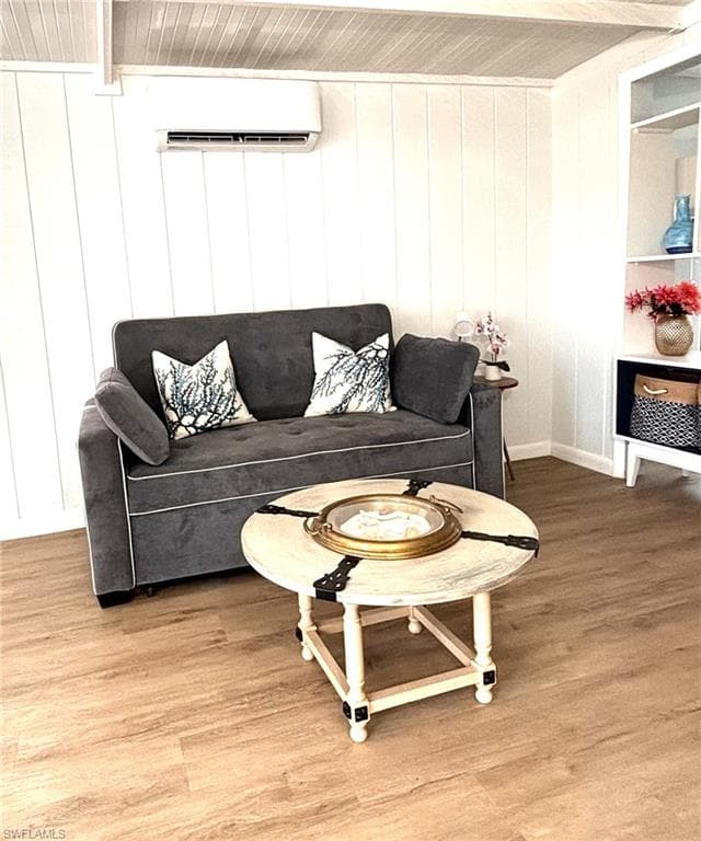 33 Henderson DR, NAPLES FL 34114-20