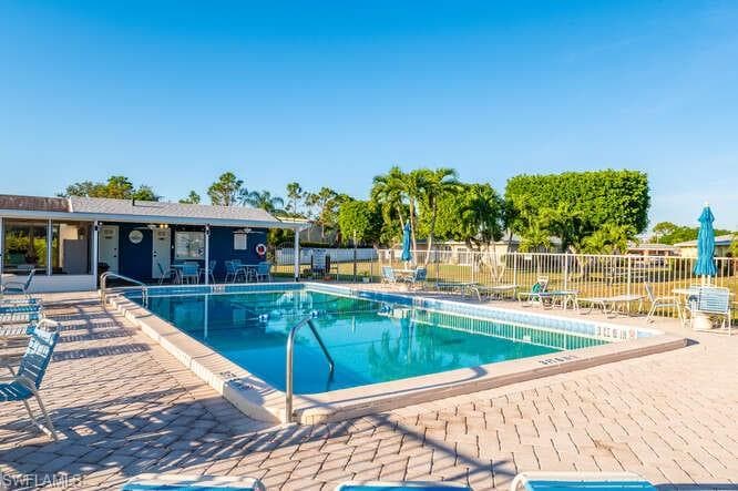 2180 Leisure LN, FORT MYERS FL 33907-17