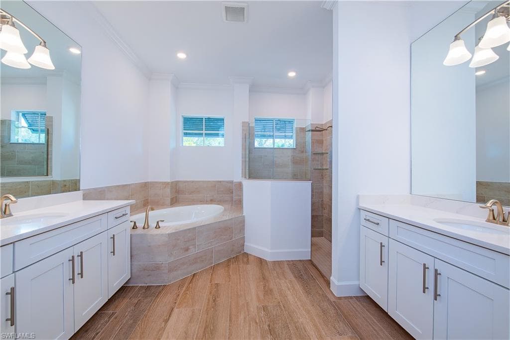 14661 Liesl CT E, NAPLES FL 34109-8