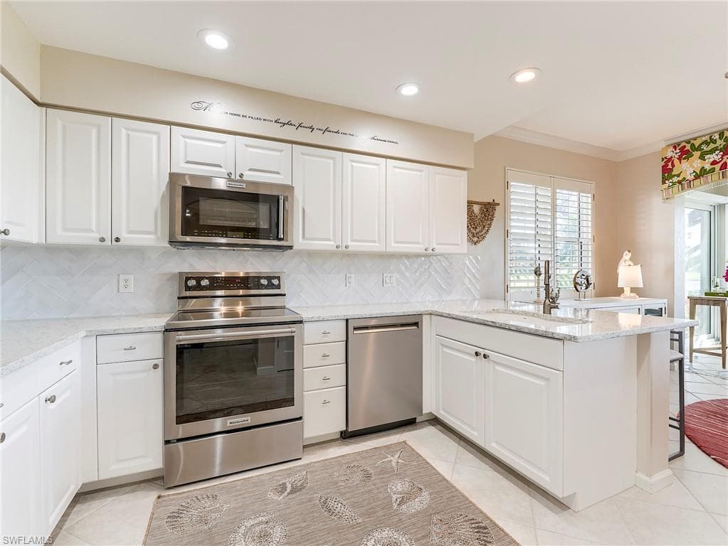 23011 Rosedale DR # 101, ESTERO FL 34135-12