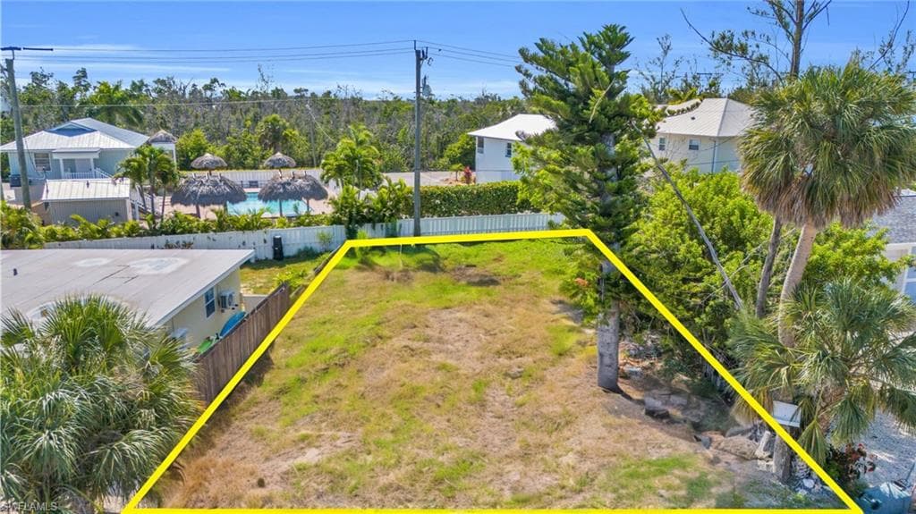 250 Fairweather LN, FORT MYERS BEACH FL 33931-12