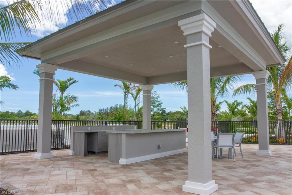 207 Indies dr E # 201, NAPLES FL 34114-36
