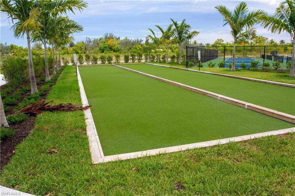 163 Indies DR E # 203, NAPLES FL 34114-46