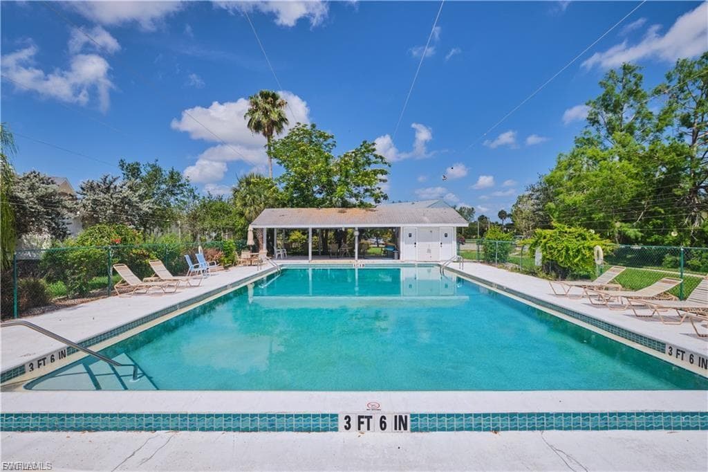 1055 Palm AVE # 216, NORTH FORT MYERS FL 33903-15
