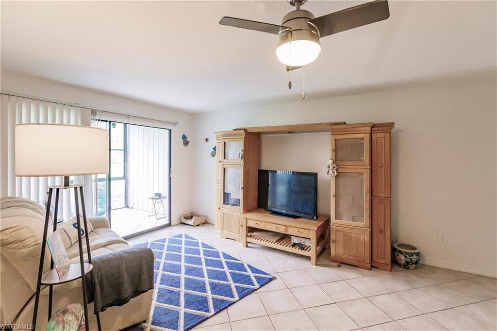 1055 Palm AVE # 216, NORTH FORT MYERS FL 33903-6