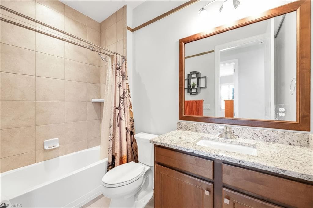 23273 Salinas WAY, BONITA SPRINGS FL 34135-25