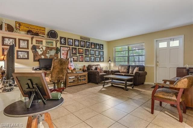 4290 Gulfstream DR # 4, NAPLES FL 34112-2