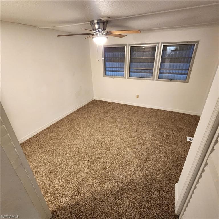 110 Gaslight AVE, NORTH FORT MYERS FL 33917-9