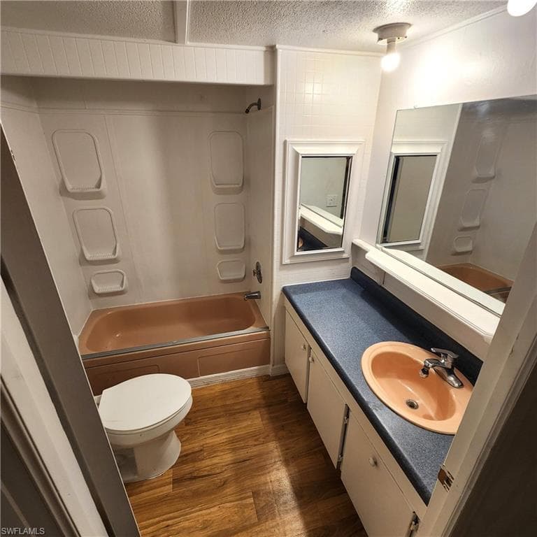 110 Gaslight AVE, NORTH FORT MYERS FL 33917-10