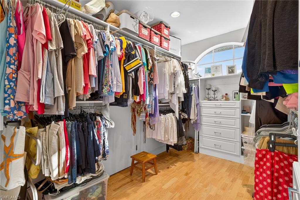 1141 Paper Fig CT, SANIBEL FL 33957-26