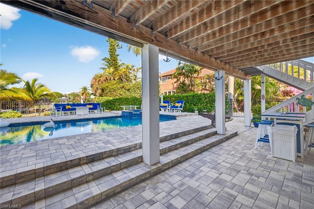 1141 Paper Fig CT, SANIBEL FL 33957-38