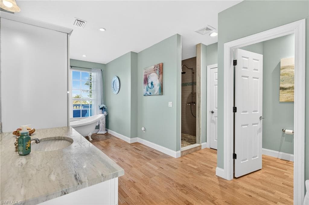 1141 Paper Fig CT, SANIBEL FL 33957-28