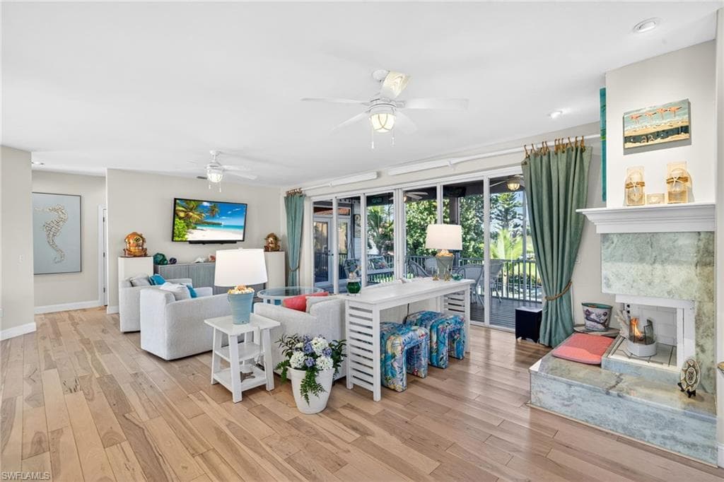 1141 Paper Fig CT, SANIBEL FL 33957-7