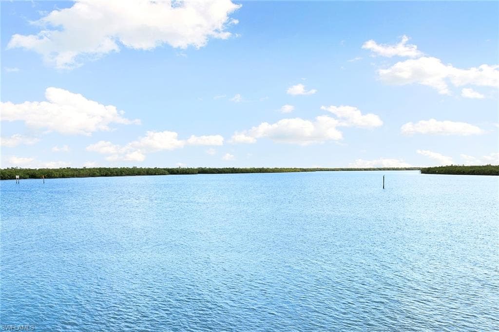 611 Palm AVE # H36, GOODLAND FL 34140-1