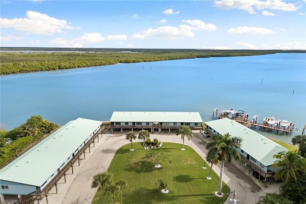 611 Palm AVE # H36, GOODLAND FL 34140-35