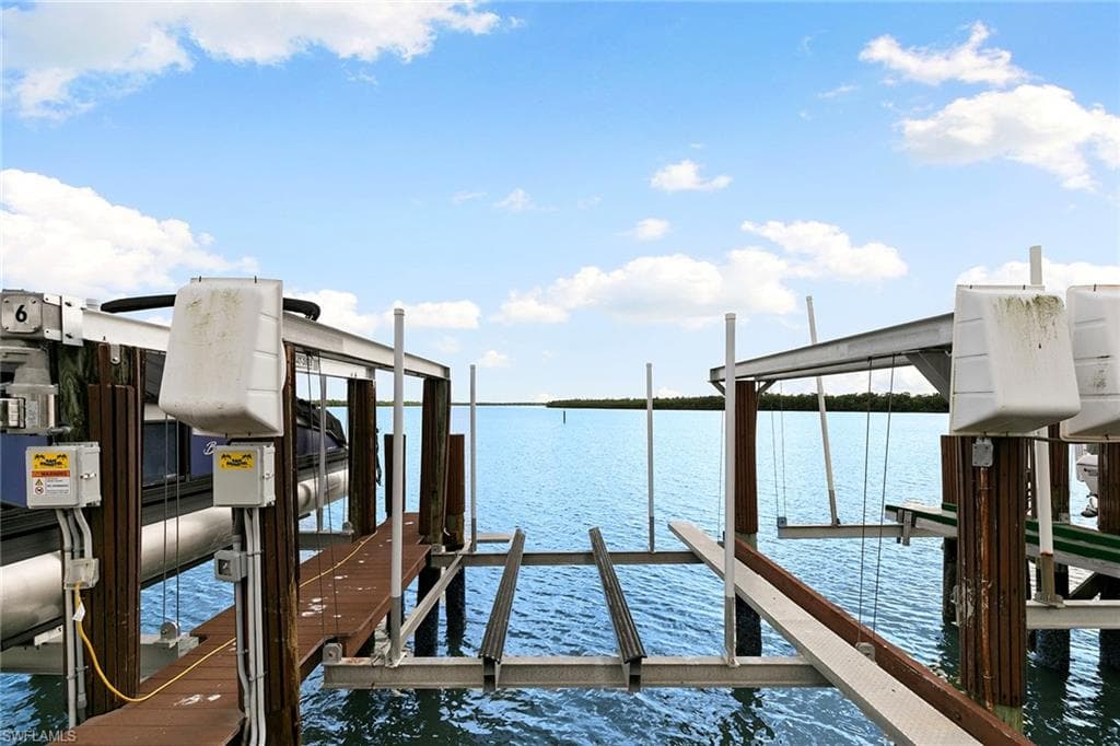 611 Palm AVE # H36, GOODLAND FL 34140-30