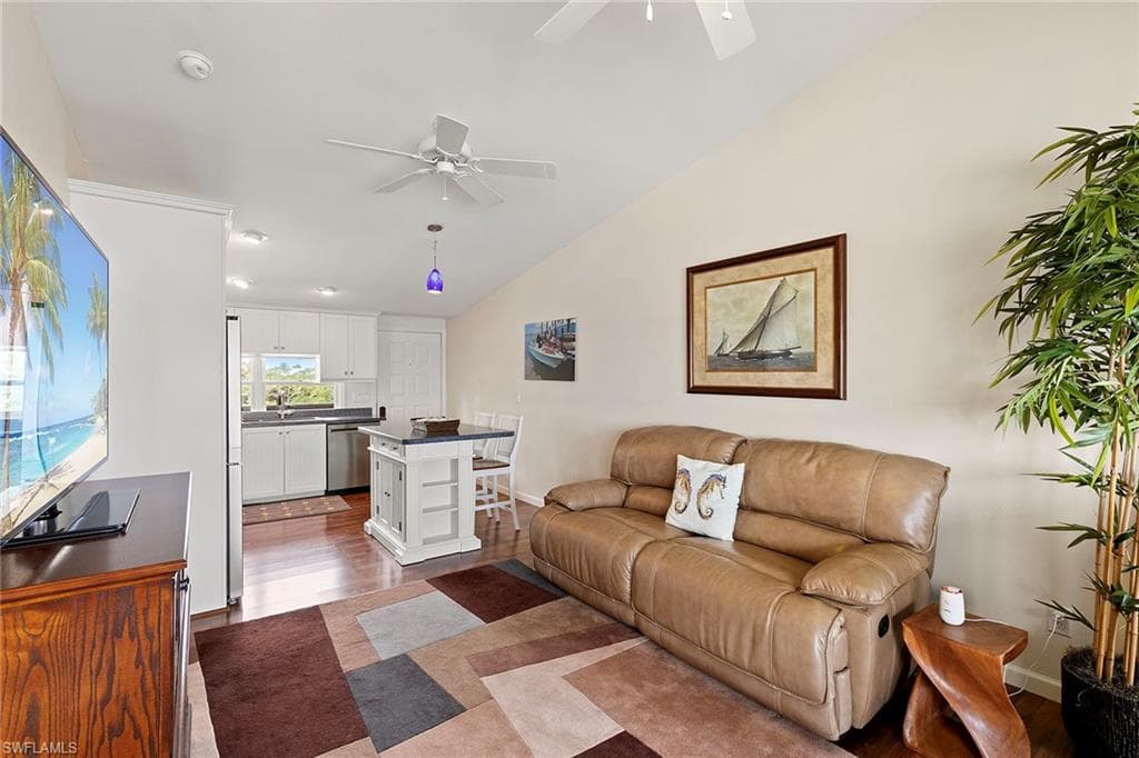 611 Palm AVE # H36, GOODLAND FL 34140-7